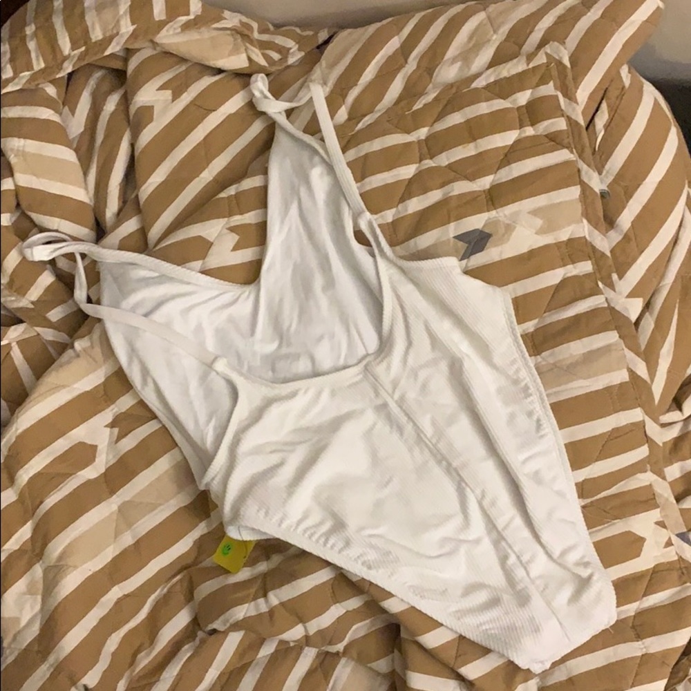 🆕 Nasty Gal ribbed white one piece - Picture 7 of 8